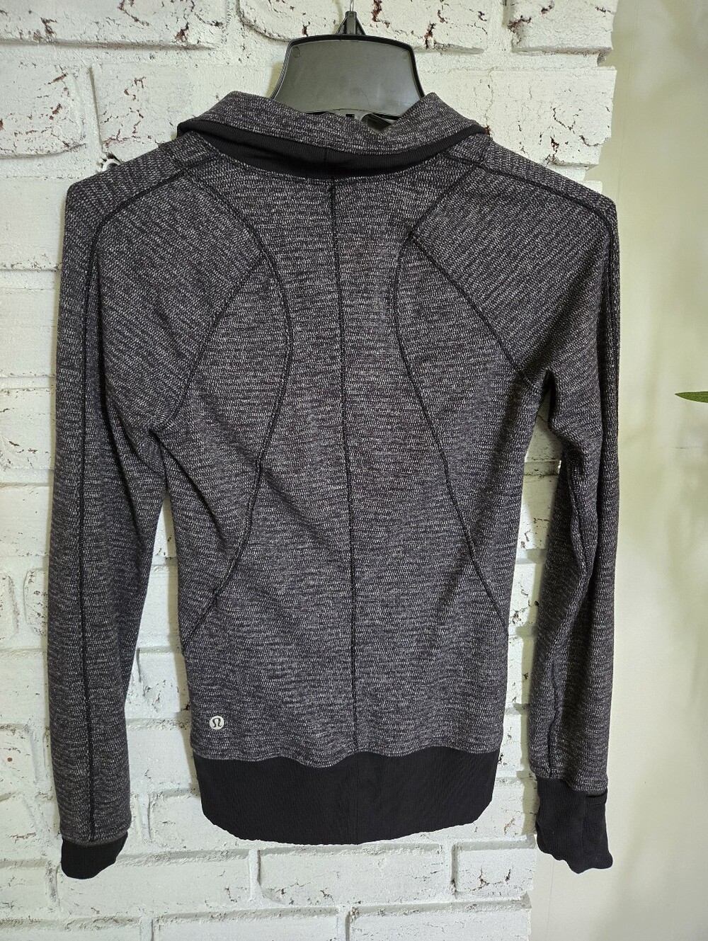 Lululemon Runderful 1/2 Zip - Picture 11 of 14